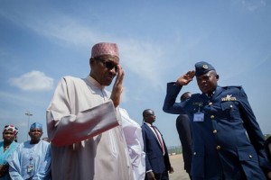 Nigeria: Buhari en route vers Londres pour soins