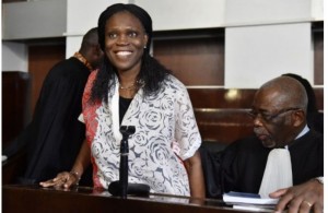 Côte d'Ivoire: Assises, la partie civile et le parquet général tente de noyer Simone Gbagbo, elle s'énerve, le juge suspend l'audience