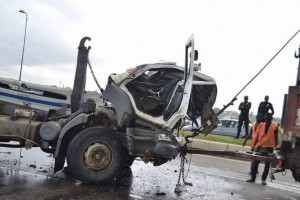 Côte d'Ivoire: Repêchage du deuxième corps de l'accident du Pont De Gaulle et fin des opérations de sauvetage
