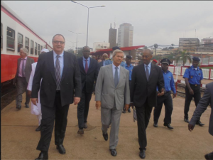 Cameroun:  Le PM inaugure la première salle de cinéma et spectacles «Canal Olympia» du groupe Vivendi