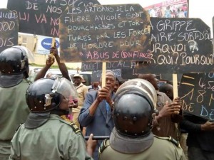 Cameroun: Arrestation de Bernard Njonga au cours d'une manifestation contre les mesures sur la grippe aviaire