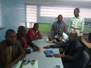 Côte d'Ivoire: Face aux «menaces» et «mépris» de leur  ministre, les agents de le Fonction publique lancent l'operation «banderoles rouges»
