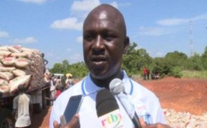 Burkina Faso: 79 tonnes de riz inconsommable en provenance du Ghana incinérés