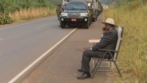 Ouganda:  Museveni stoppe son cortège pour passer un coup de fil
