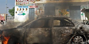 Somalie: Double attentat à  Mogadiscio, l'un des kamikazes était un ancien député