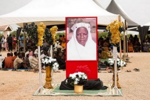 Ghana: Obsèques de la mère de Mahama, dons funéraires à  transférer à  un hôpital