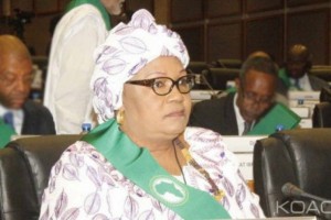 Sénégal: Victime d'agression à  Johannesburg, la députée sénégalaise Aïda Sow Diawara a reçu une balle à  la hanche, ses collègues dépouillées