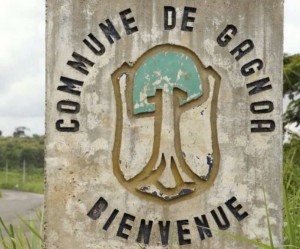 Côte d'Ivoire: Le sexagénaire  la «drague» elle refuse ses avances, il réclame l'argent de la facture, elle  l'asperge du piment au visage, l'affaire au tribunal