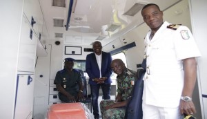 Côte d'Ivoire: Bataille pour le contrôle de la  mairie du plateau, Sawegnon marque des «points», en  offrant  des ambulances à  l'armée