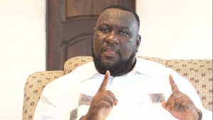 Côte d'Ivoire: William Atteby à  propos de la nouvelle constitution, «Ouattara veut patrimonialiser le pouvoir»