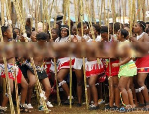 Swaziland: Des femmes vierges participent à  la fête des roseaux