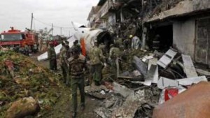 Kenya: Un avion s'écrase dans une ferme à  Nairobi, un mort et cinq blessés