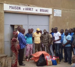 Côte d'Ivoire: Action sociale, à  Bouaké la jeunesse communale pense aux personnes en situation difficile