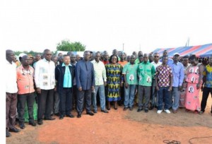 Côte d'Ivoire: Référendum, Anne Ouloto fait campagne pour le «Oui» à  Taabo et à  Pacobo