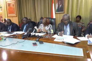 Côte d'Ivoire: Kandia Camara révèle le salaire des enseignants du primaire