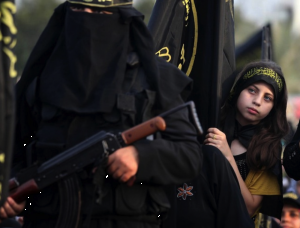 Libye: Des jihadistes offrent  des kalachnikovs ou des explosifs  pour la dot de leurs épouses