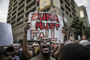 Afrique du Sud: De nouveaux heurts  entre policiers  et étudiants  font  plusieurs blessés