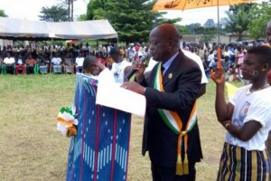 Côte d'Ivoire: Bouaké, remise de bà¢timent  au collège municipal de Djébonoua