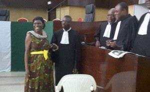Côte d'Ivoire: Assises, en pleine audience, un témoin menace de tuer Simone Gbagbo et affirme avoir abattu plusieurs personnes pendant la crise post-électorale