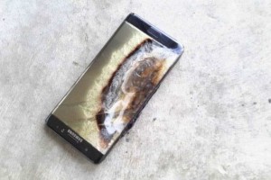 Monde: SAMSUNG met à  l'arrêt la production de son Galaxy Note 7 principal concurrent de l'Iphone 7 et annonce la mort du gadget