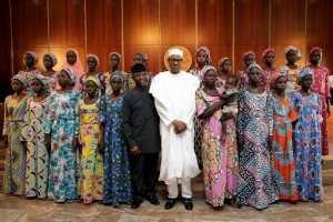 Nigeria: Ce que Buhari a promis aux 21 filles de Chibok libérées et celles encore en captivité