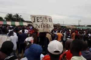 Côte d'Ivoire: Campagne pour le «non» à  la nouvelle constitution, ambiance morose à  Yopougon