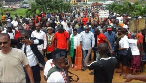 Côte d'Ivoire: Référendum, les marcheurs du Front du Refus convergent vers le «Félicia»