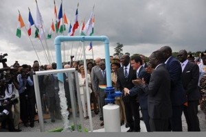 Côte d'Ivoire: Approvisionnement d'Abidjan en eau potable, Manuel Valls et Daniel Kablan Duncan inaugurent une station