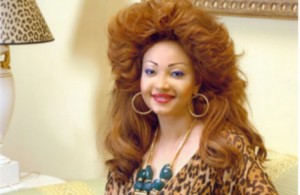Cameroun: Présidence de la République, Chantal Biya peut-elle remplacer Paul Biya à  la tête de l'Etat ?