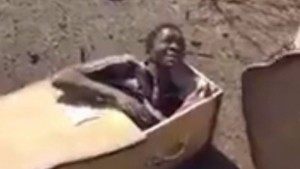 Afrique  du Sud: Deux blancs tentent d'enfermer  vivant un homme dans un cercueil