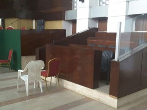 Côte d'Ivoire: Assises, Simone Gbagbo et sa défense absents à  l'audience, la cour décide de poursuivre le procès sans elle et lui commet des avocats