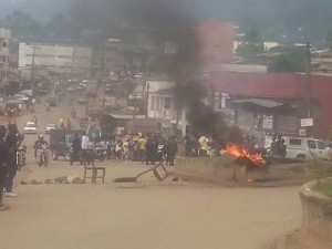 Cameroun : Secoué par les revendications sur le fédéralisme des anglophones, le pouvoir réprime