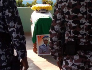 Côte d'Ivoire: La levée de corps d'un des deux corps habillés tués à  Bouna suscite une vive émotion