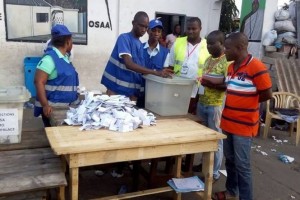 Ghana:  Présidentielle, attente des résultats, le NDC «confiant» appelle au calme