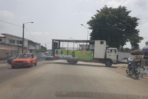 Côte d'Ivoire: Législatives 2016, en pleine campagne, un candidat indépendant se retire de la course