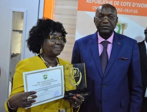 Côte d'Ivoire: Les agents de la fonction publique vont recevoir des décorations avant la nouvelle année