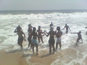 Côte d'Ivoire: 70 personnes ont déjà  trouvé la mort par «noyade» en 2016, selon le ministère de l'intérieur