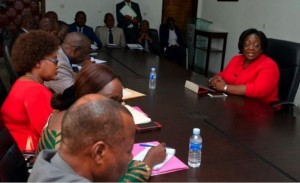 Côte d'Ivoire: Anne Ouloto prévient les  collaborateurs de son prédécesseur: «On n'aura pas le temps pour gérer des humeurs»