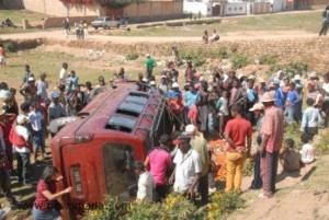 Madagascar: Un camion  finit dans une rivière après un mariage, 47 morts dont les mariés et 22 blessés