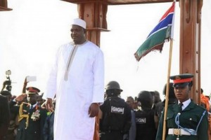 Gambie: Attente du gouvernement Barrow, le photographe de Jammeh arrêté