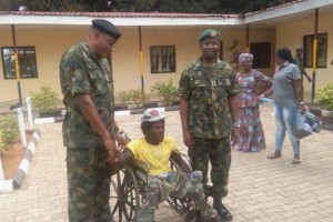 Nigeria: Deux militaires rétrogradés et emprisonnés pour avoir battu un infirme à  Onitsha