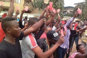 Togo: Affaire LCF et City Fm, le personnel privilégie le dialogue et « débranche » la rue