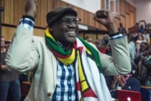 Zimbabwe:  Le Pasteur  Evan Mawarire  compte bien affronter Mugabe, si le besoin se fait sentir