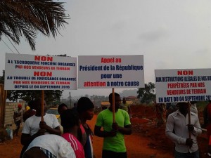 Cameroun: Un «cousin» de Chantal Biya accusé de démolitions d'habitations et de jeter des familles à  la rue à  Yaoundé