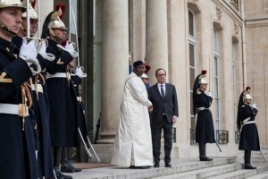 Gambie: Barrow dévoile l'objet de son invitation en France