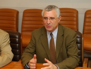 Côte d'Ivoire:  Rapt du Novotel, un témoin affirme à  la barre: «c'est Yves Lambelin qui a ouvert la porte de sa chambre aux ravisseurs»