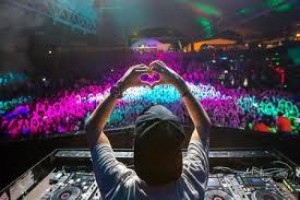 Tunisie: Inspiré, un DJ mixe l'appel à  la prière des musulmans, la boîte de nuit fermée