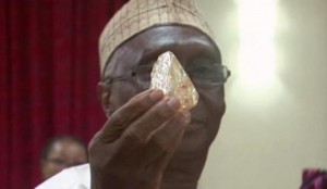 Sierra Léone: La vente aux enchères d'un diamant de 706 carats reportée