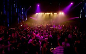 Tunisie:  Un an de prison pour un DJ qui avait mixé l'appel à  la prière des musulmans