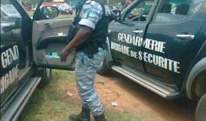 Côte d'Ivoire: Un gendarme aurait provoqué la mort d'un orpailleur  à  Hiré, son domicile pillé par la population en colère